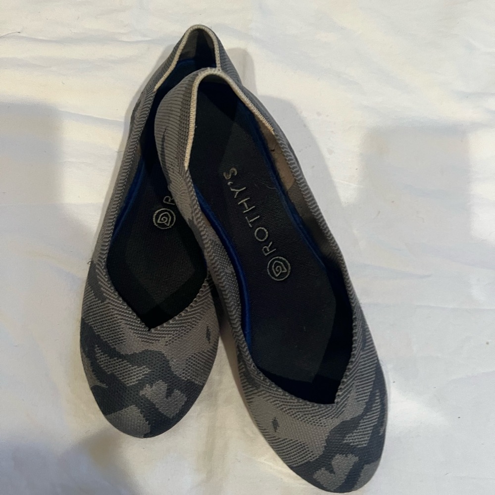 Rothy's Gray Patterned Flats